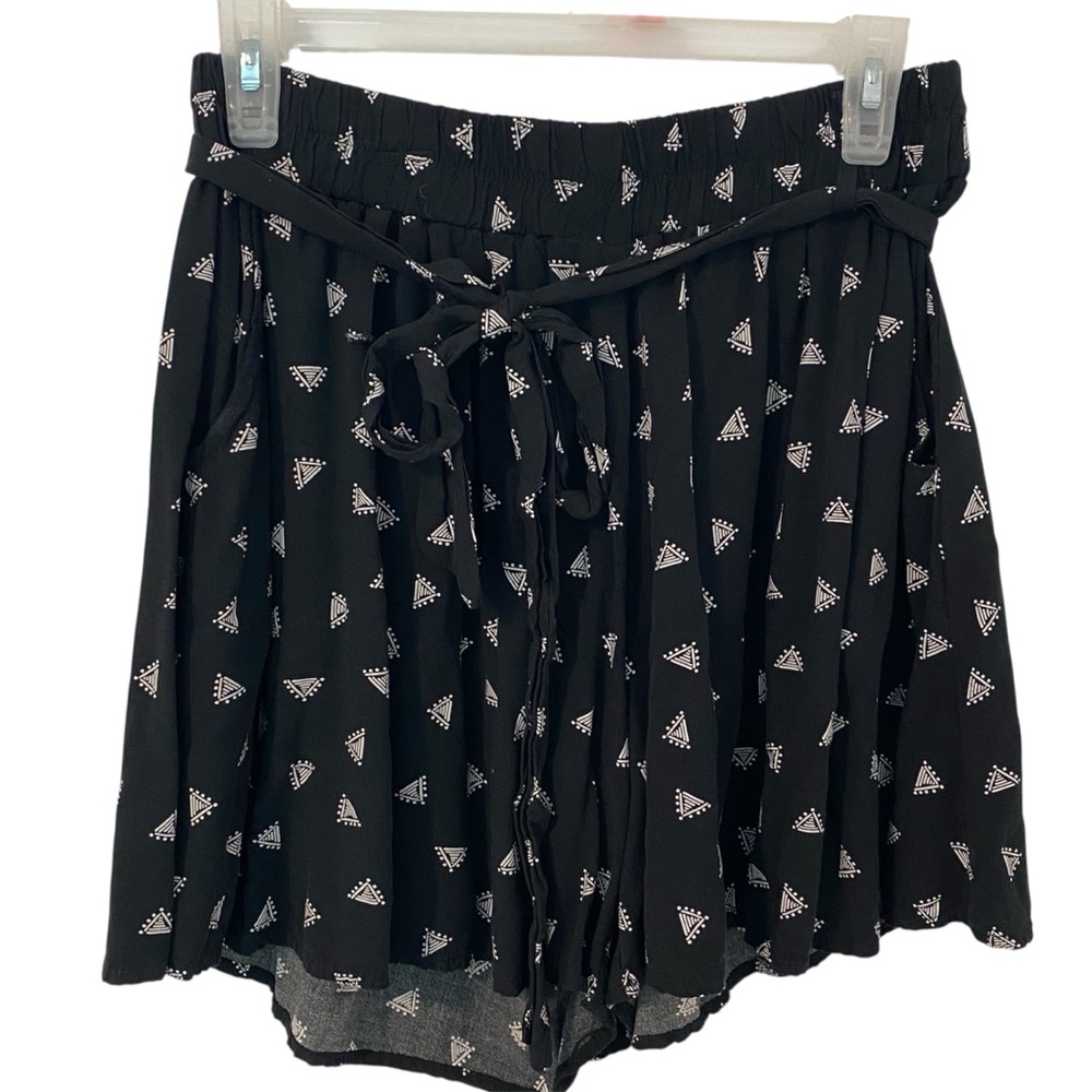 Carly Jean Los Angeles Black and White Patterned Romper Shorts Size Medium